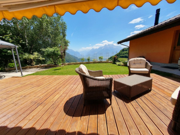 Magnifique chalet et grand terrain – vue sur les Dents du Midi