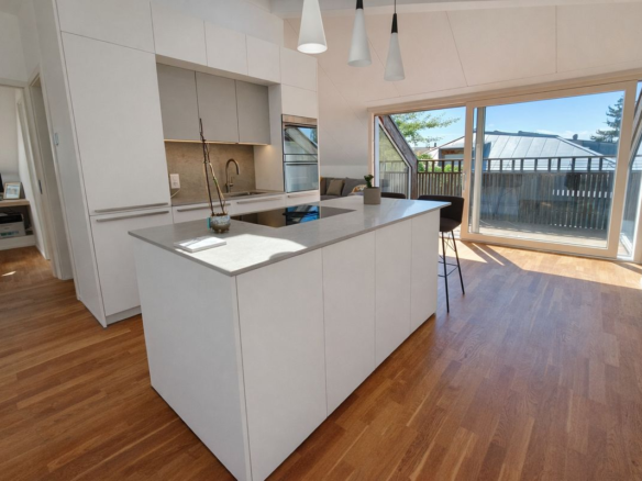 Superbe attique de 3.5 pièces avec balcon sud