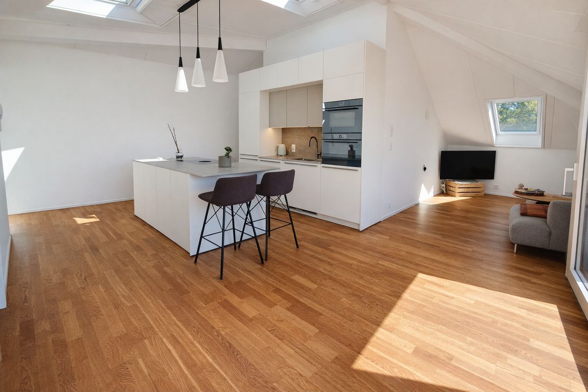 Superbe attique de 3.5 pièces avec balcon sud